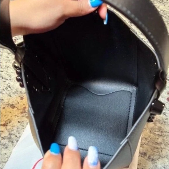 Louis Vuitton Authentic women bag - Picture 3 of 5